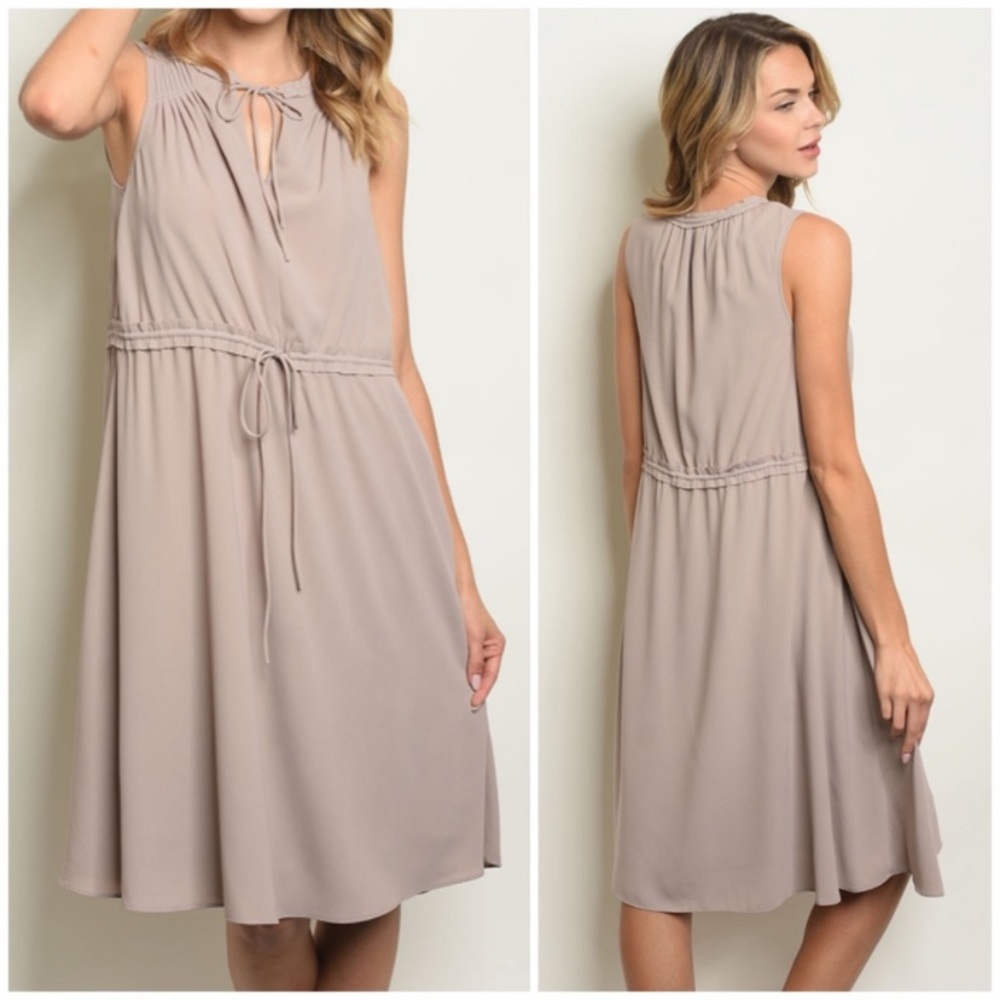 ☀️LAST2️⃣//MOCHA SLEEVELESS DRESS - Picture 4 of 6